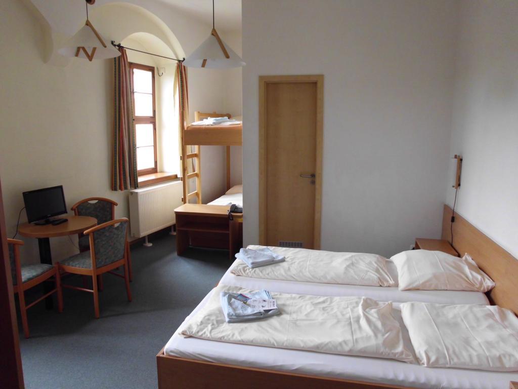 Burg Hohnstein Hotel Стая снимка